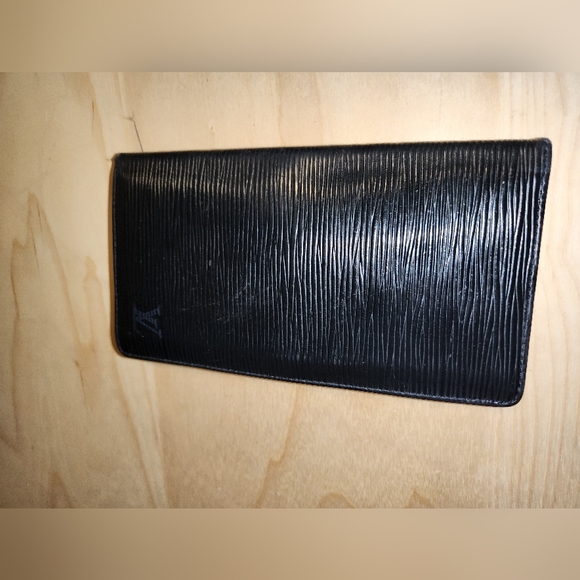 Authentic Louis Vuitton Wallets - Picture 5 of 16